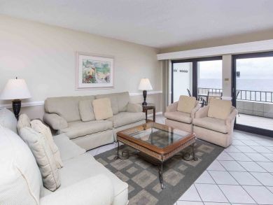 Destin Vacation Condo Sleeps Eight Guests.